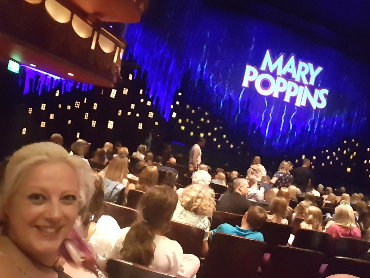 funkymunkyk's tweet photo. OMG - @MaryPoppins is sooooooo good, so far! - Hoped/thought it would be cool, but it's exceeding expectations! - literally awesome, & magical! ππππβ¨π#MaryPoppins #musical #London #theatre #lovelovelove #intervaltweets https://t.co/v8bXF7WJUp