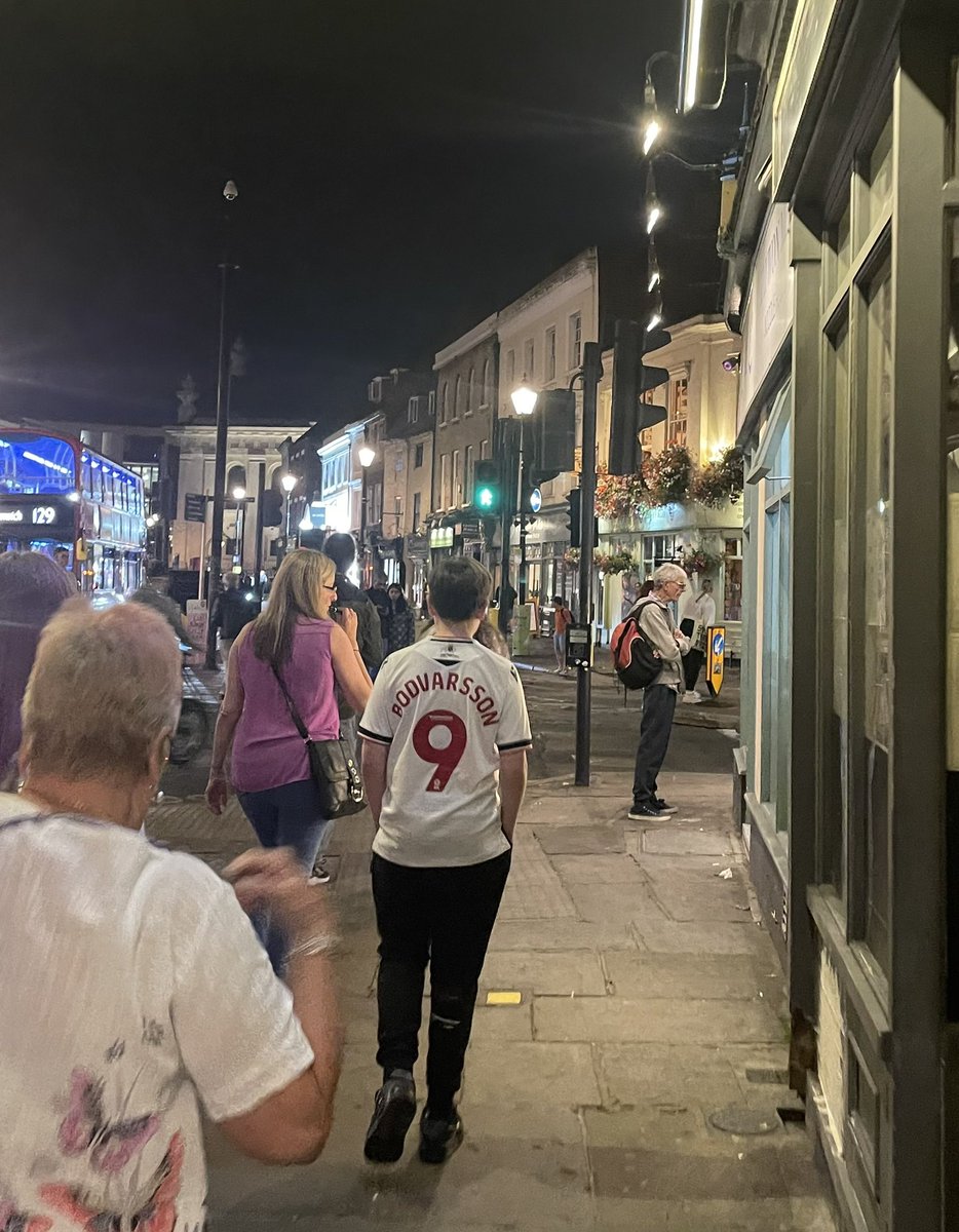 CallumSullivann's tweet photo. Things you never thought you’d see in Greenwich @MillwallFC https://t.co/4J5m6F0ziP