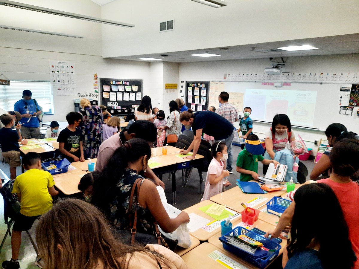 hcpss_waves's tweet photo. What an awesome Open House today! We can't wait to see everyone for the first day of school on Monday at 9am!😊 #GetSetHCPSS https://t.co/UMG0ph6BUT