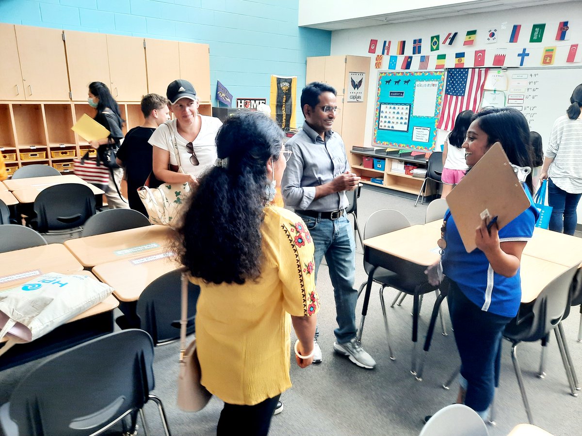 hcpss_waves's tweet photo. What an awesome Open House today! We can't wait to see everyone for the first day of school on Monday at 9am!😊 #GetSetHCPSS https://t.co/UMG0ph6BUT