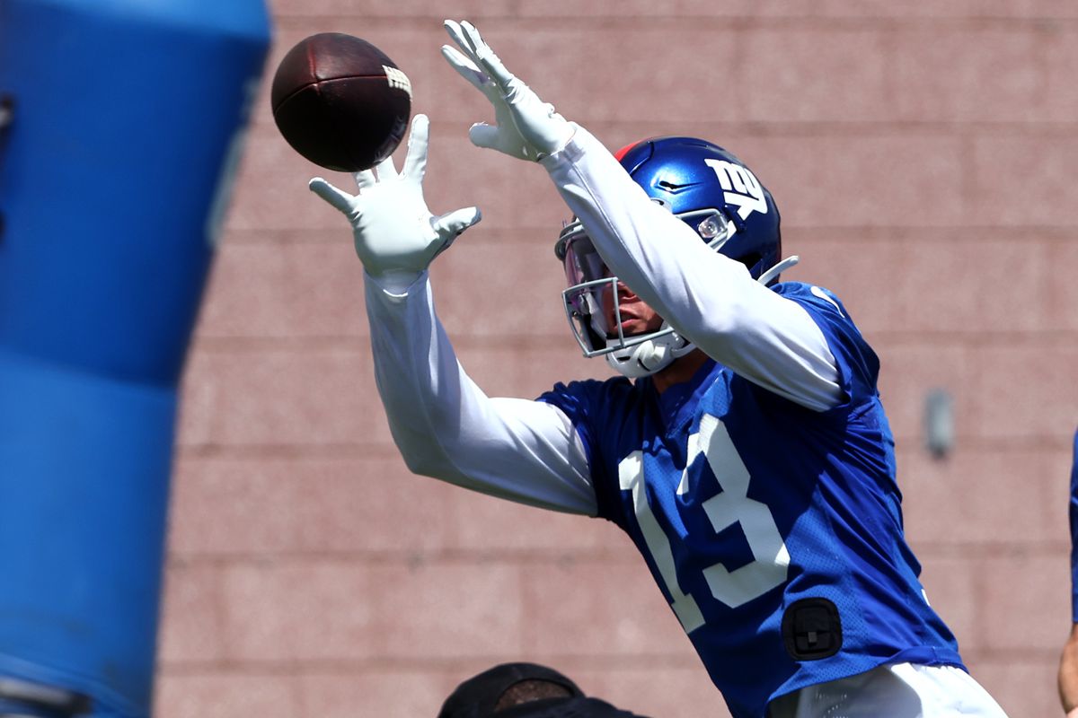 UFLNewsHubcom's tweet photo. Amid Receiver Injuries NY Giants Bring Back FCF Legend Travis Toivonen (via @NFLQBTalk) https://t.co/fX43QzWlIU #FCF #FanControlledFootball #PowerToTheFans https://t.co/kp6W5l5DG1