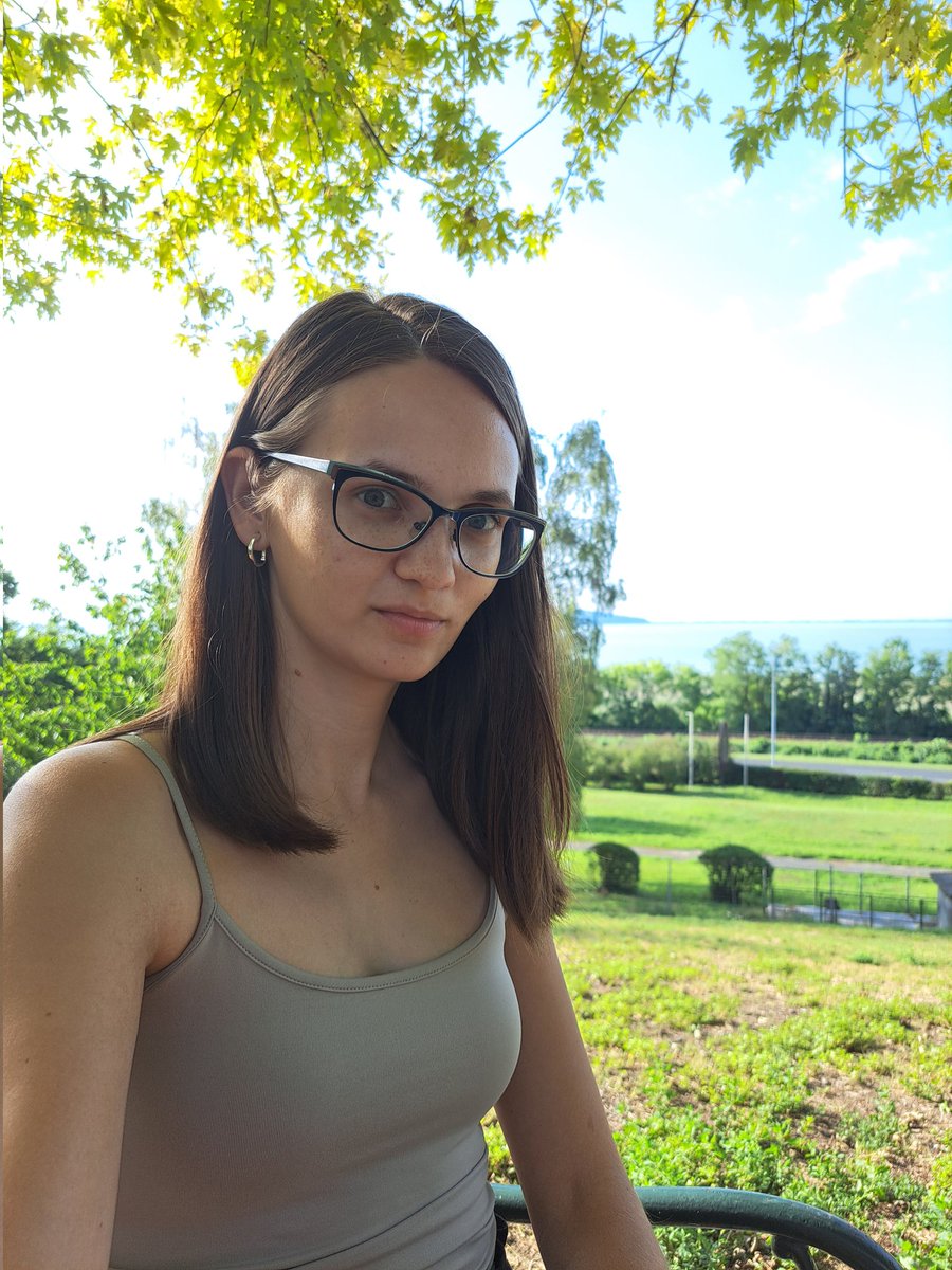 realbarbi2749's tweet photo. The view was good, the weather warm and traffic jams_4_ were in the opposite side of the highway but it was a long road.
#balcsi #roadtrip #lakeofhungary https://t.co/n4jJ7yCwe3