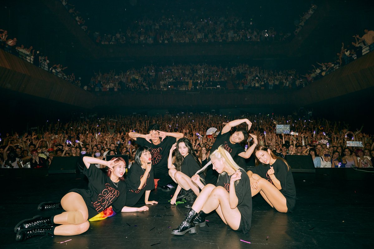 official_sunmi_'s tweet photo. 2022 SUNMI TOUR
'GOOD GIRL GONE MAD'

2022.08.26 📍PARIS

#선미 #SUNMI
#GOODGIRLGONEMAD
#SUNMI_TOUR_GOODGIRLGONEMAD https://t.co/LiKrUVOnmQ