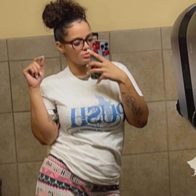 #NewProfilePic https://t.co/GPb13jeu1J<a href="/tag/newprofilepic"class="tags">#NewProfilePic</a>