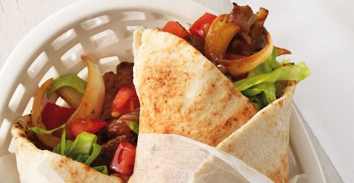 It's Friday. Time to feast on this #Ontario #Lamb #Shawarma recipe from our friends <a href="/FoodlandOnt/">Foodland Ontario</a> . For the full recipe and instructions visit  lambrecipes.ca/recipes/lamb-s… <a href="/OntarioSheep/">Ontario Sheep</a> #sheep