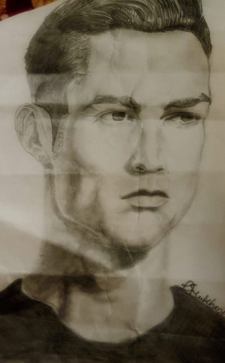 SujanMu02077834's tweet photo. @MarcusMergulhao My son draw this... please help me to share it to Christiano Ronaldo if possible.... https://t.co/w86EtQvczV