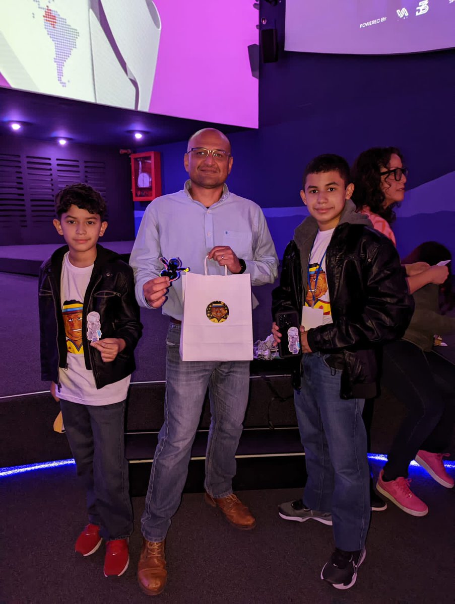 RazFacts tweet media