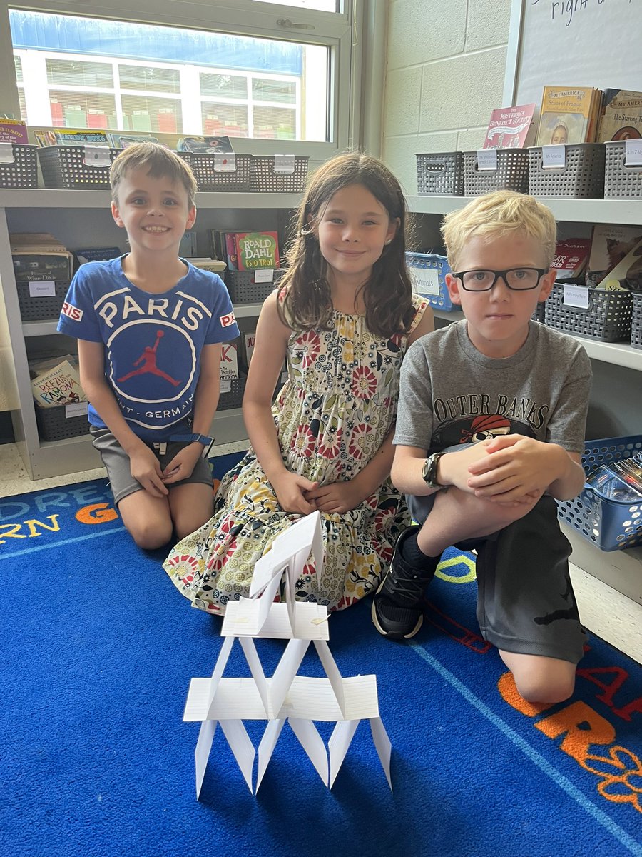 We ended our first week together with a tower challenge!