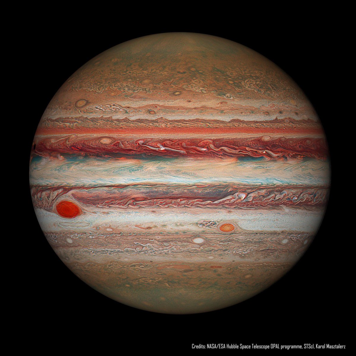 SpaceScience_'s tweet photo. La plus belle des planètes photographiée par Hubble, a 600 millions de km de nous https://t.co/lNWCFJDYih
