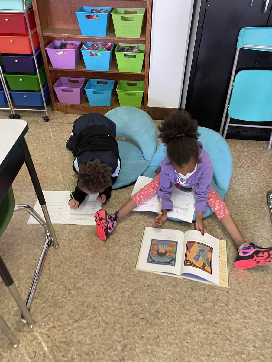 MrsWeaverJCPS's tweet photo. I loved all the amazing partner work happening today when we talked about the gist of Nasreens Secret School. We loved reading this story. #Room213 #MLELevelUp @MLEmustangs @ELeducation https://t.co/gBf10I9PIM