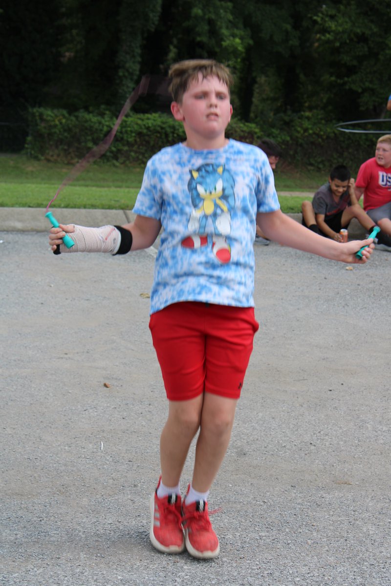 WhiteHouseMiddle tweet media