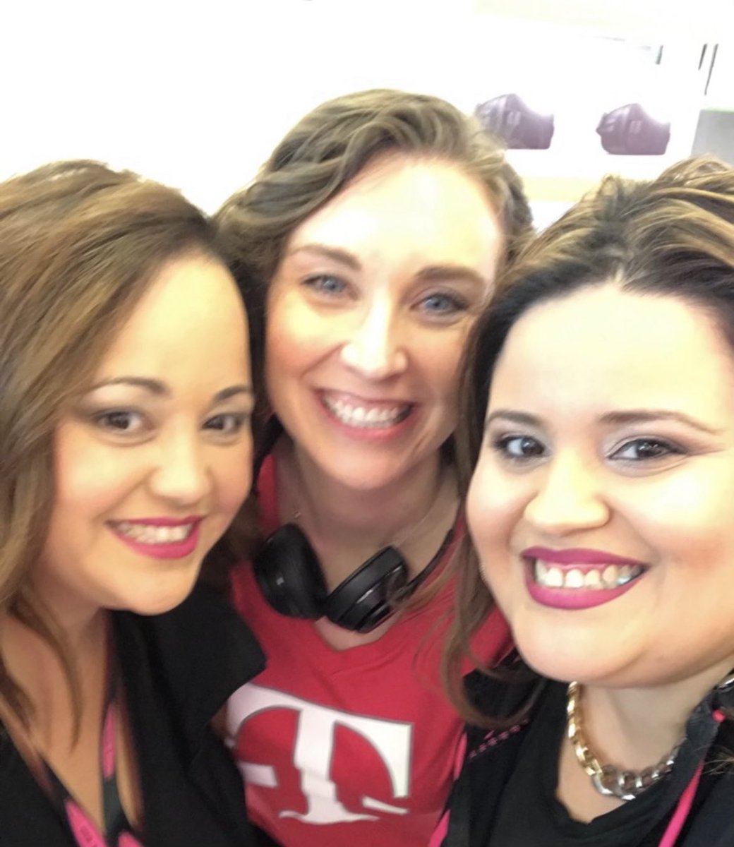 Sarah Brantner tweet media