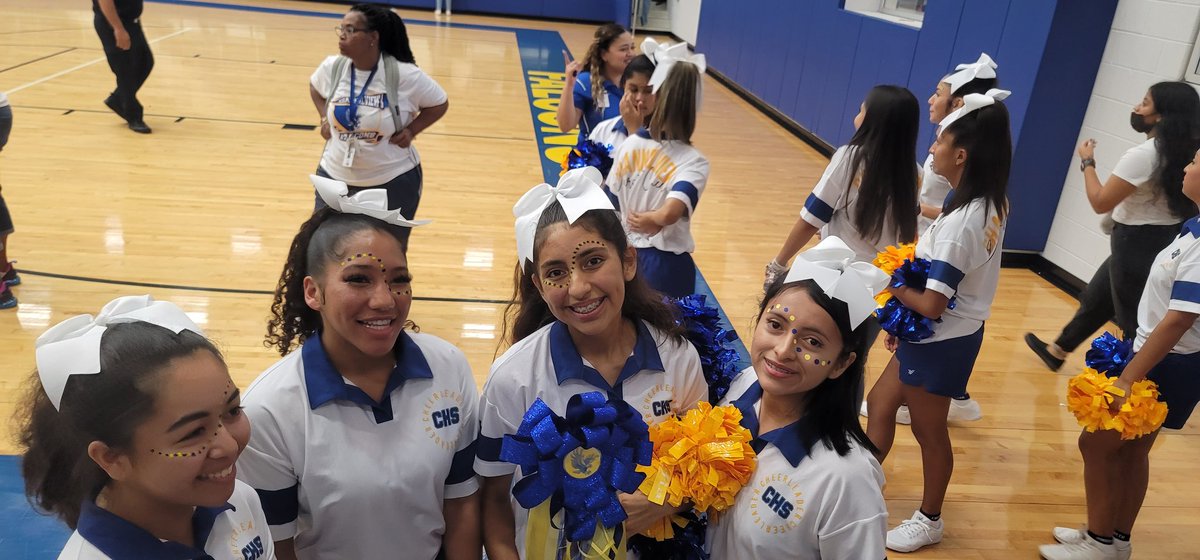 chsinteract5890's tweet photo. Shout out to our Interact President Ximena who killed it leading today's rally! #chs #channelviewhighschool #InteractClub https://t.co/1FjCw1YoWc