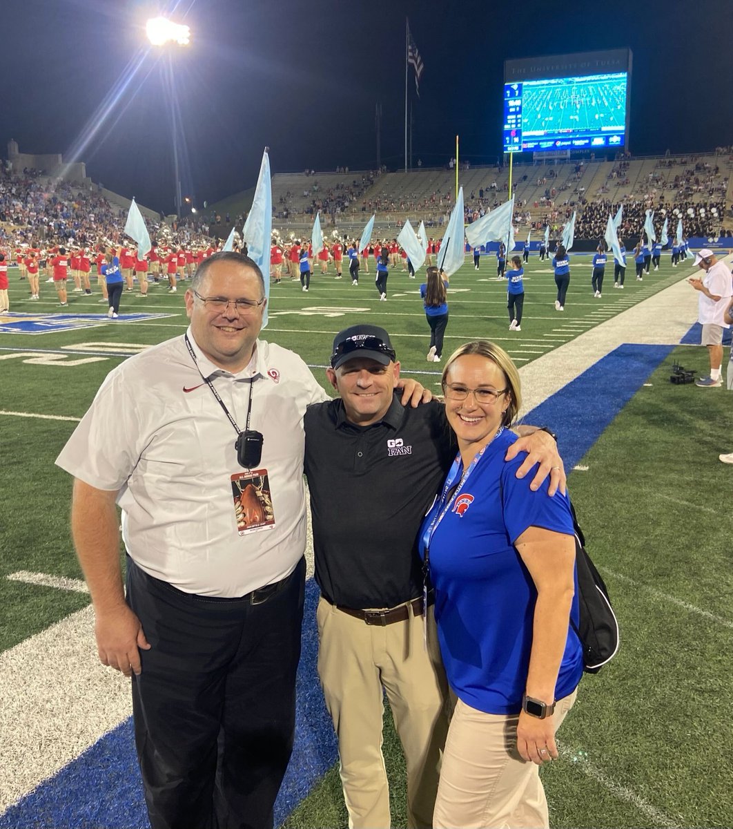 GoFanHS's tweet photo. We enjoyed the “Battle of the Burbs” in Tulsa last night with @OwassoAthletics and @BixbySpartanFB! We’re proud to partner with both of these outstanding teams to elevate the event experience for their staff and fans. #GoFanHS https://t.co/xn5HethM3o