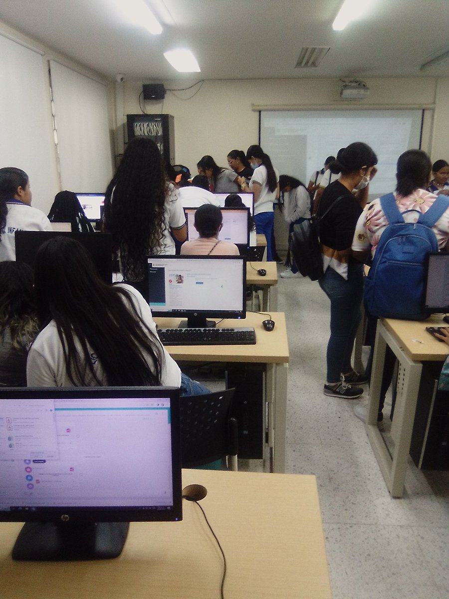 EdilmaGonzlez7's tweet photo. Gran De Certificaton
#Uniguajira
@EnTICconfio https://t.co/2yMpETYKDT