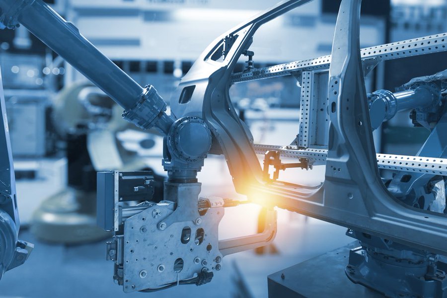 #Data may not be a tangible thing, but it is crucial for companies to build products and meet customer demands in the age of #SmartManufacturing.

Read this article to learn about the role of data in #Industry40 ⬇️
bit.ly/3zA9x7h
#DataScience #IoT #BigData #Technology