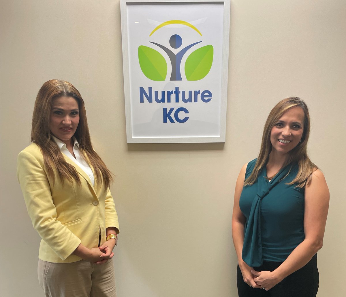 NurtureKC's tweet image. 📣 Nurture KC's Marcela Metcalf chats with @TelemundoKC. Stay tuned next week when we share!

#InTheNews #FridayFeeling #TuneInNextWeek #CheckBack #FridayVibes