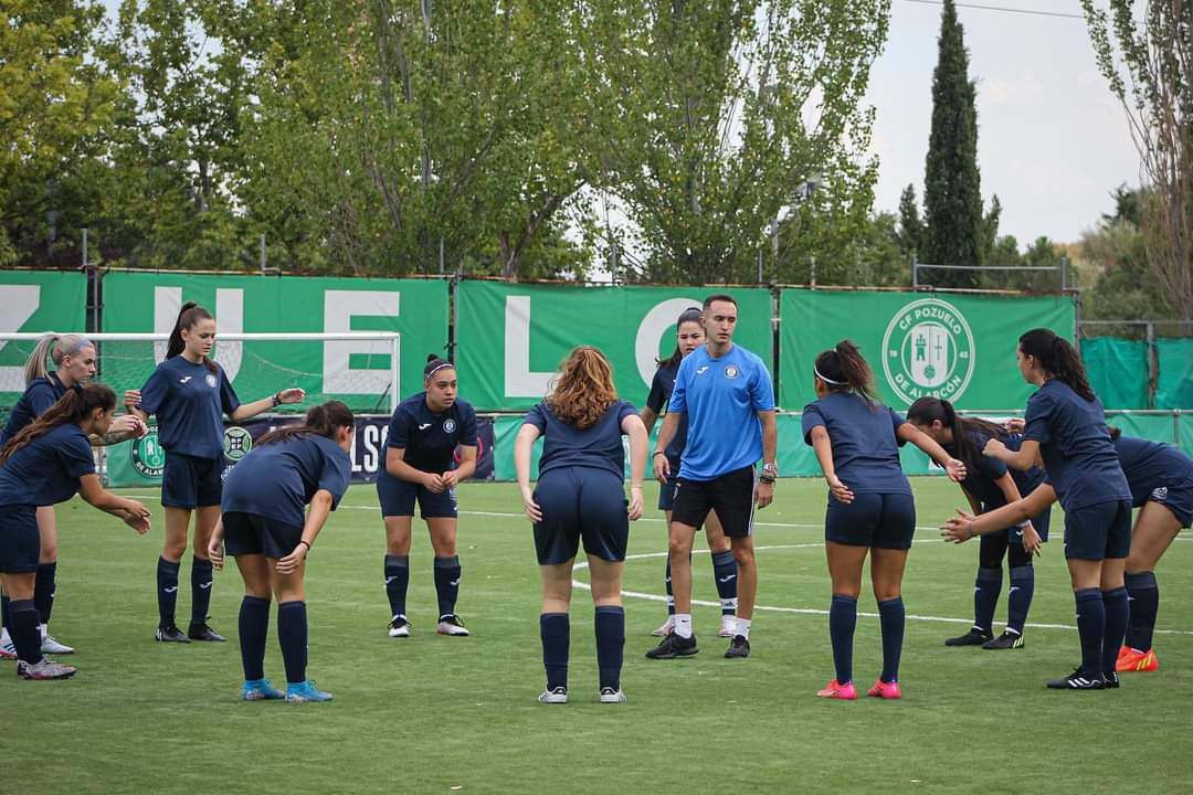 fuenlatlantis's tweet photo. 💙🙌🏻 PRETEMPORADA SENIOR FEMENINO 

@PozuFem 4️⃣-2️⃣ CDE Fuenlabrada Atlantis

90 minutos de nuestro senior femenino para seguir cogiendo ritmo, ¡Seguimos chicas! 😍🚀 https://t.co/qSD151oG6U