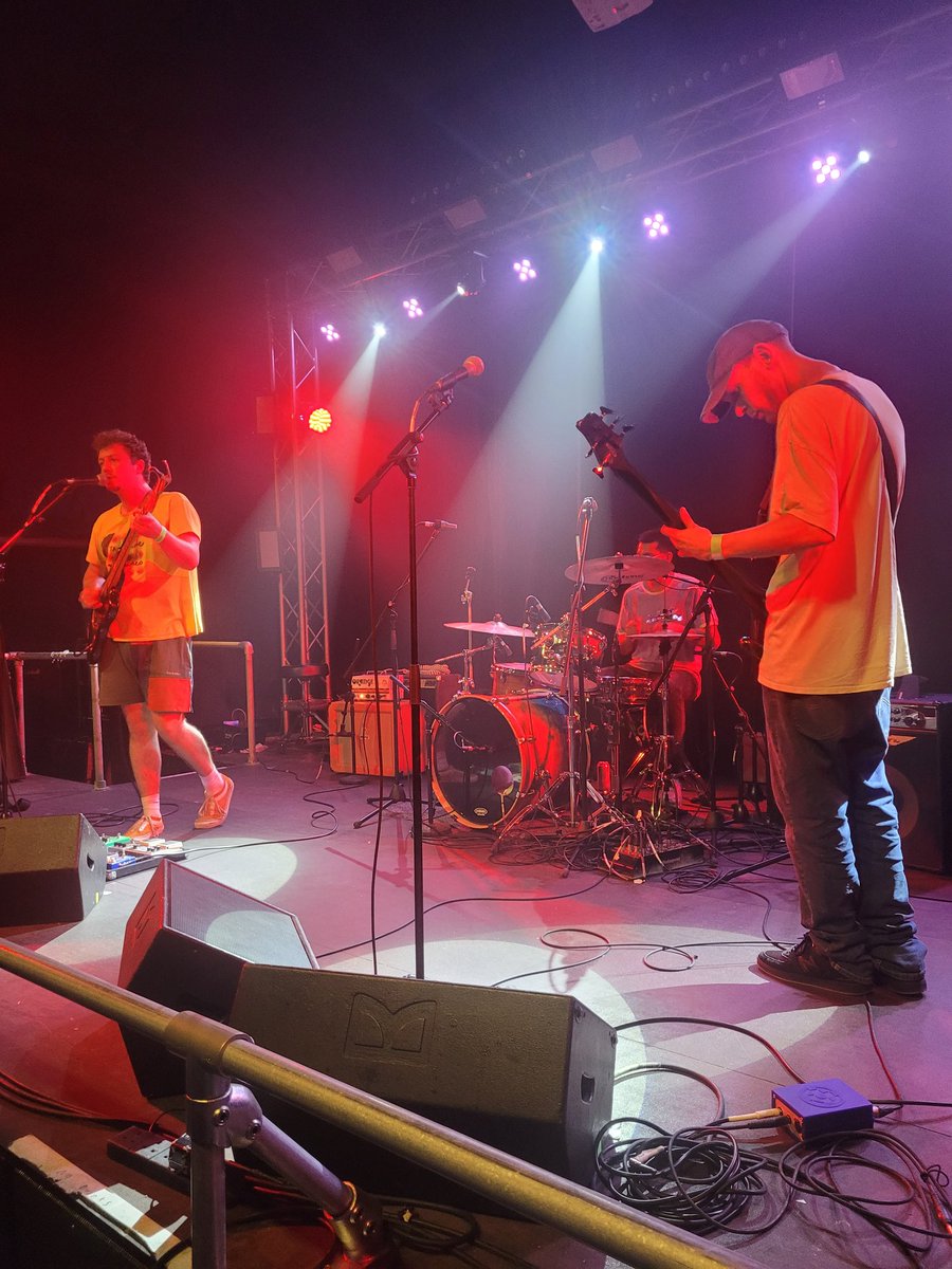 Tiggerligger's tweet photo. Whee, back where I belong #frontleft @OhDonGonzo were excellent.... @ParishHudd https://t.co/XEIdXOSVOq