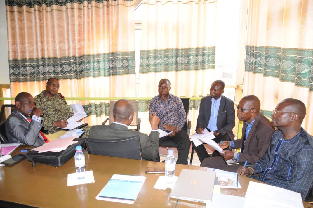 Amandascoufos's tweet photo. 🇨🇫RCA26/08/2022.
Atelier d’identification des activités à mener pour la mutualisation de l’Accord Politique pour la Paix et la Feuille de Route de Luanda. Cet atelier s’est tenu en prélude à la 2e réunion de coordination du processus politique  du 29/08/22 sur présidera SEPM https://t.co/2UFI6BozuW