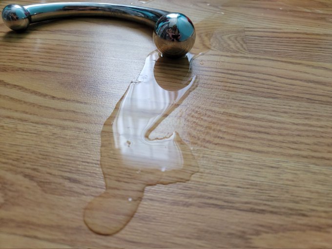Might have made a bit of a mess today 🤔  this toy makes me 💦💦 every time! https://t.co/ISzvodm6oE