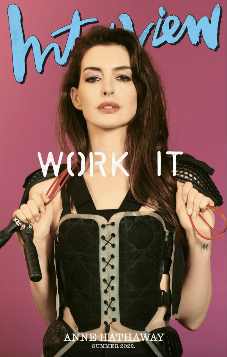 kimweets's tweet photo. 🎿🎿 @Dior —— Dressed by Maria Grazia Chiuri, actress Anne Hathaway wears a sporty Cannage corset from #DiorFall22 for the summer cover of @ InterviewMag. #actress https://t.co/e3KAqKag5X