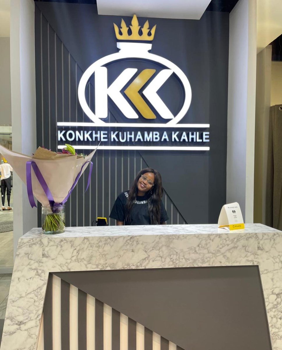 KonkheC's tweet photo. Grand opening Special extended until Sunday 💃 🕺🏿 

10% off discount all items 💥

Visit our Stores: 

Menlyn Mall Pretoria 📍
Highveld Mall Witbank 📍

Fastest growing clothing brand in SA 🇿🇦

https://t.co/J8TeEeft0l | 0711216385 📱 

#konkhekuhambakahleclothing https://t.co/OB2SKkhoQe