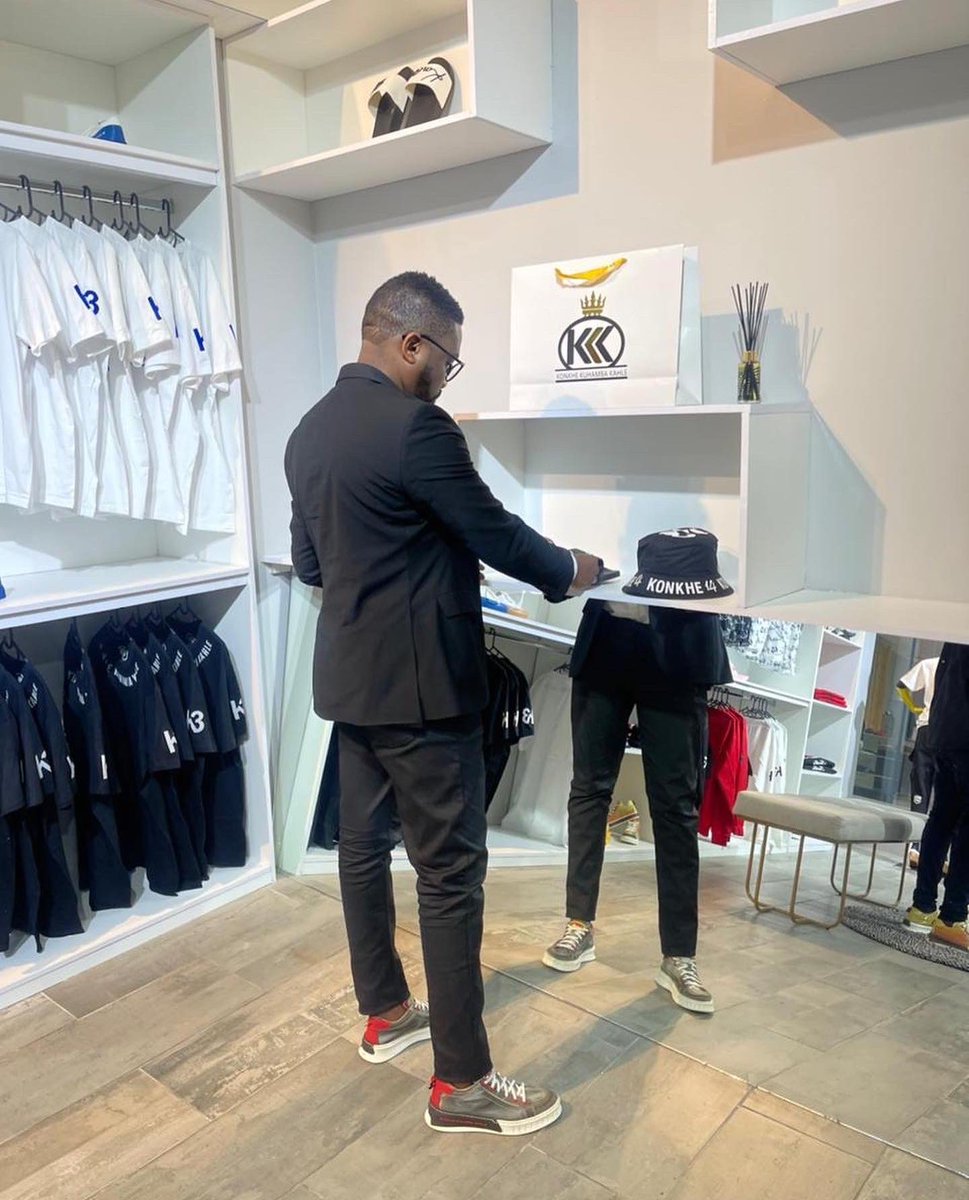 KonkheC's tweet photo. Grand opening Special extended until Sunday 💃 🕺🏿 

10% off discount all items 💥

Visit our Stores: 

Menlyn Mall Pretoria 📍
Highveld Mall Witbank 📍

Fastest growing clothing brand in SA 🇿🇦

https://t.co/J8TeEeft0l | 0711216385 📱 

#konkhekuhambakahleclothing https://t.co/OB2SKkhoQe