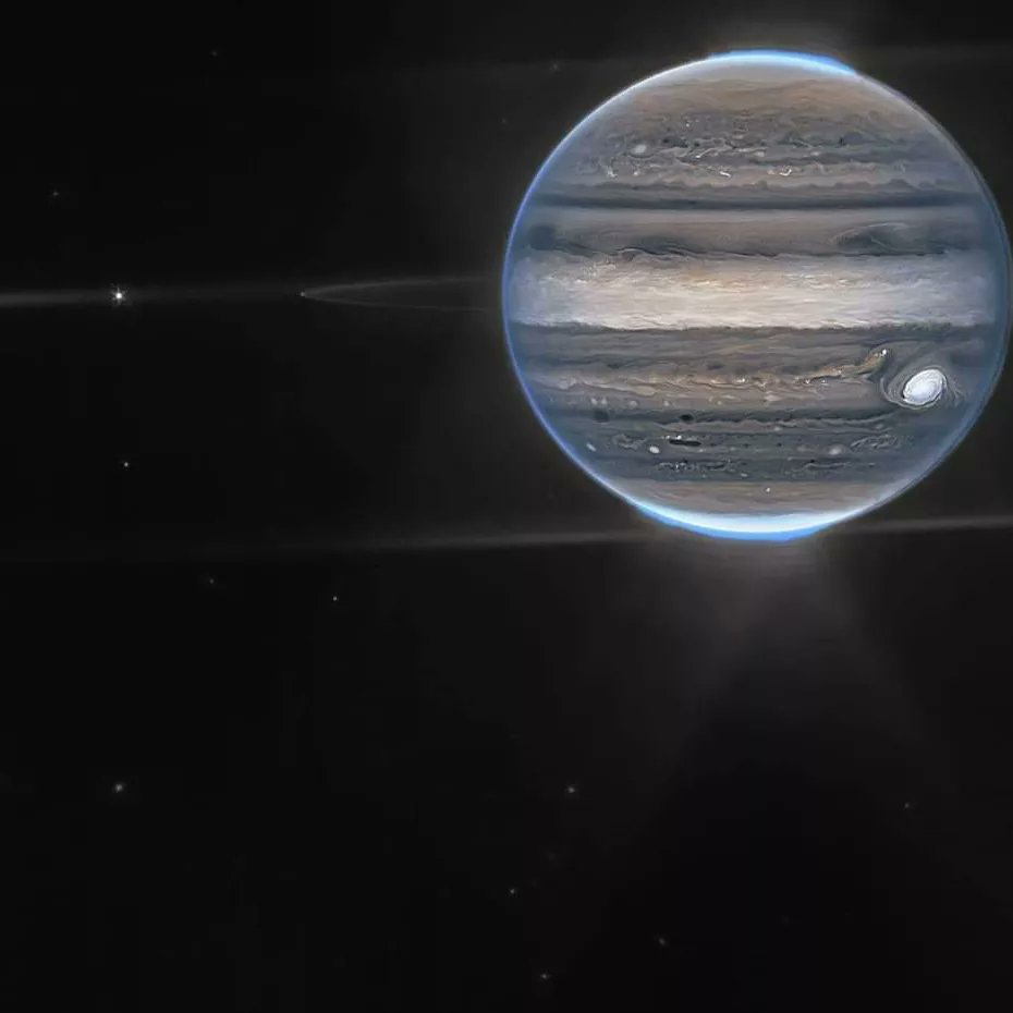 UniversoRed's tweet photo. 😱 La NASA revela nuevas imágenes sobre Júpiter [REALES]

🌀🌀Las imágenes fueron tomadas con el Telescopio James Webb.

#misteriosouniversoenlared #mur #nasa #jupiter #jameswebb #misterios #enigmas #planetas #telescopio #universo #news #viral #podcast #programasderadio #ivoox https://t.co/zj4p6ZvHmW