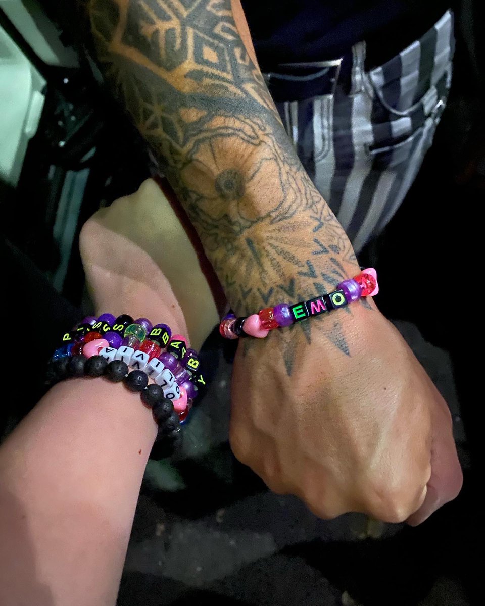 <a href="/jashporra/">yoshy</a> emo piss baby