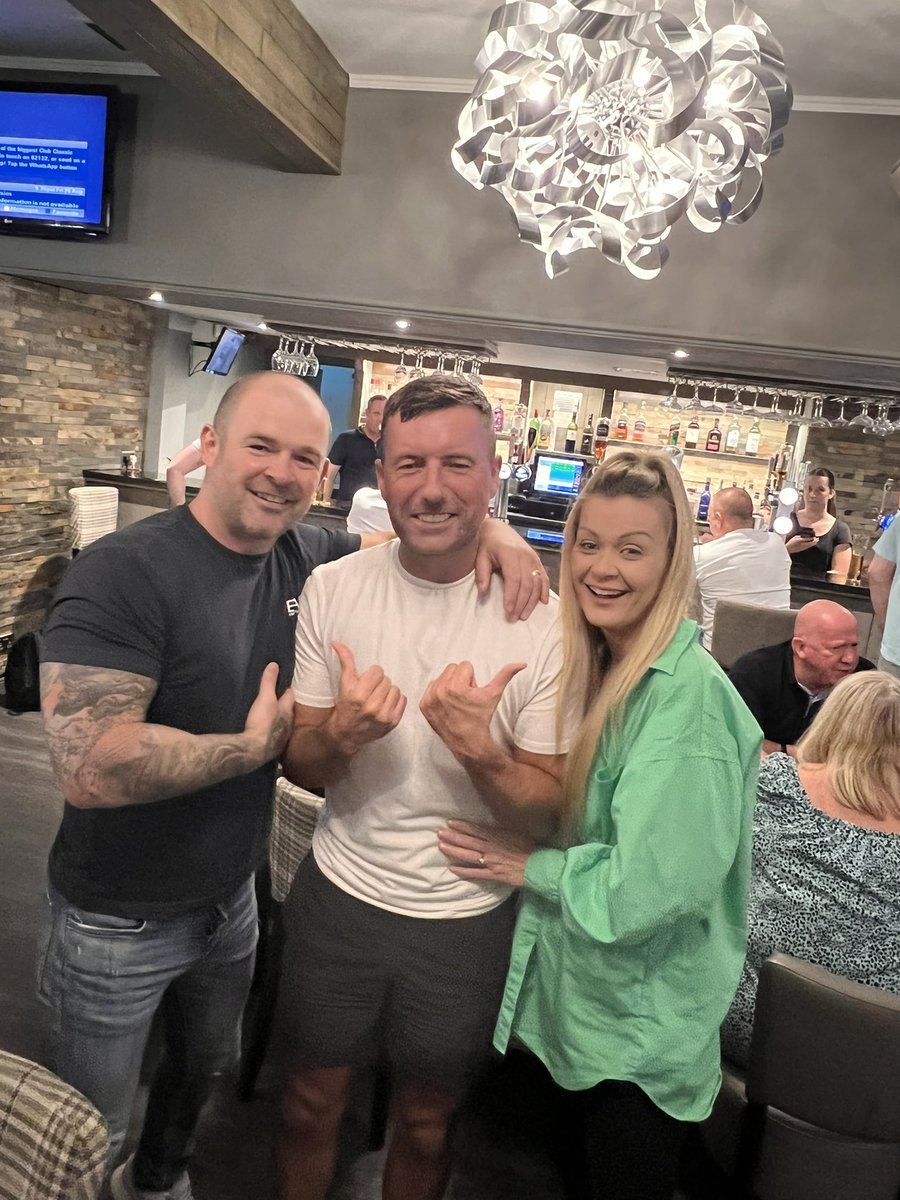 PaulyDee80's tweet photo. @garry__spence when the £100,000 Cash Register winners are at your gig! Lol https://t.co/UIDoKpvd9C