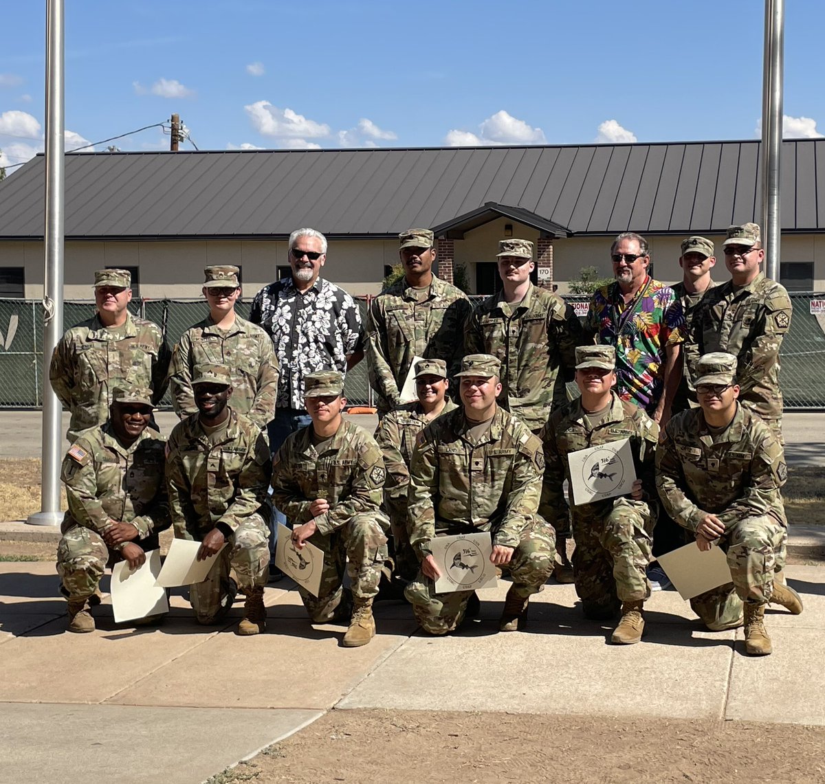Raptor_6_'s tweet photo. Congratulations to the ALP graduates! Well done!#training #buildingteams @ArmyIntelCG @PhoenixBDE_6 @PhoenixBDE_7 @SentinelSix @SentinelSe7en @ColdCobra_6 @ColdCobra_7 @Anarchy_VI @Anarchy_VII https://t.co/K56yAE7KYT
