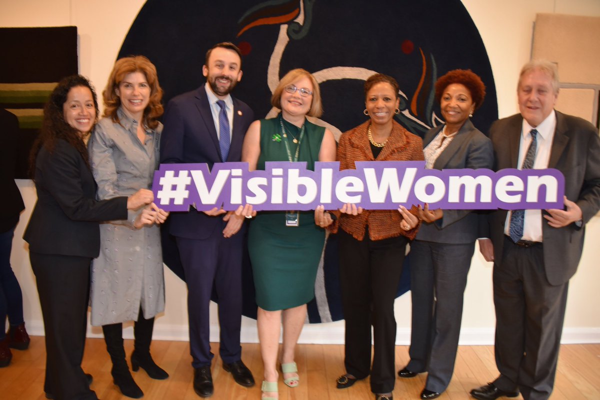 IrelandinNY's tweet photo. August 26 is #WomensEqualityDay in the United States, the day the 19th Amendment became law.
Today and every day, we celebrate the moments when the women leaders in New York blazed trails and served as role models for future generations of women everywhere. 🔥
#VisibleWomen https://t.co/PgyNr30yok