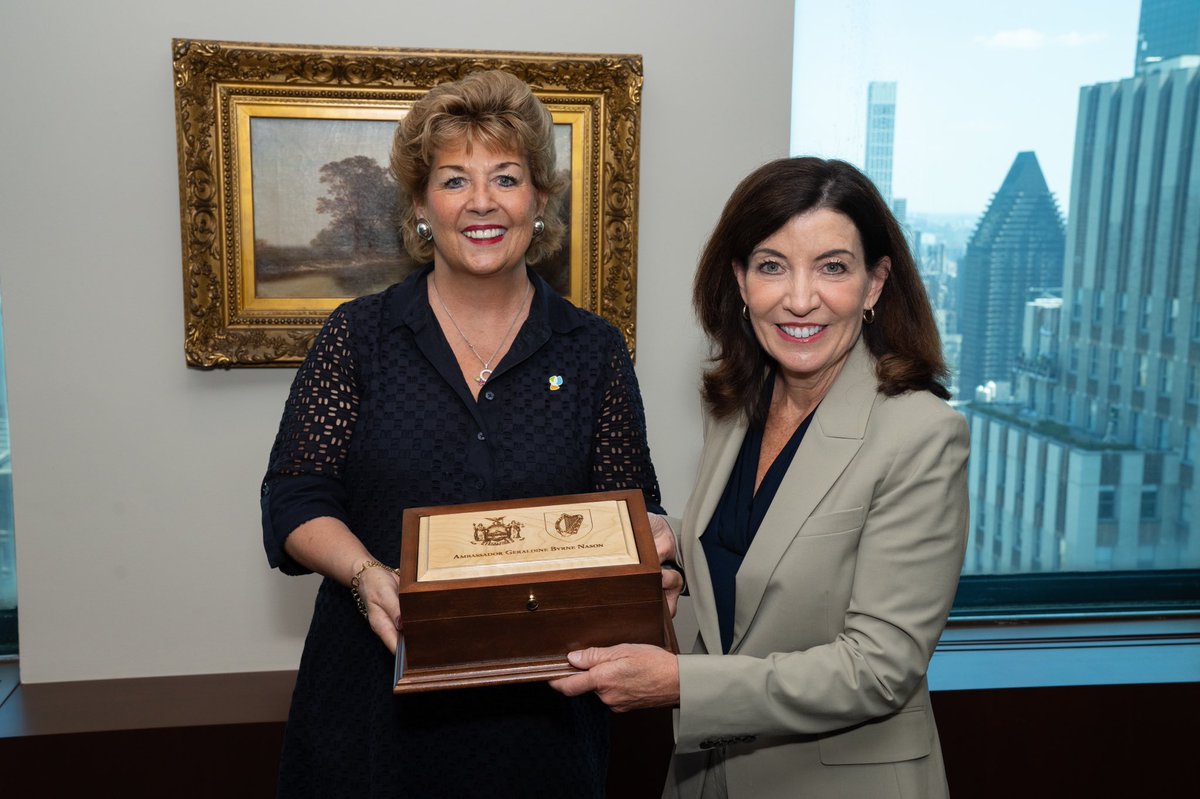 IrelandinNY's tweet photo. August 26 is #WomensEqualityDay in the United States, the day the 19th Amendment became law.
Today and every day, we celebrate the moments when the women leaders in New York blazed trails and served as role models for future generations of women everywhere. 🔥
#VisibleWomen https://t.co/PgyNr30yok