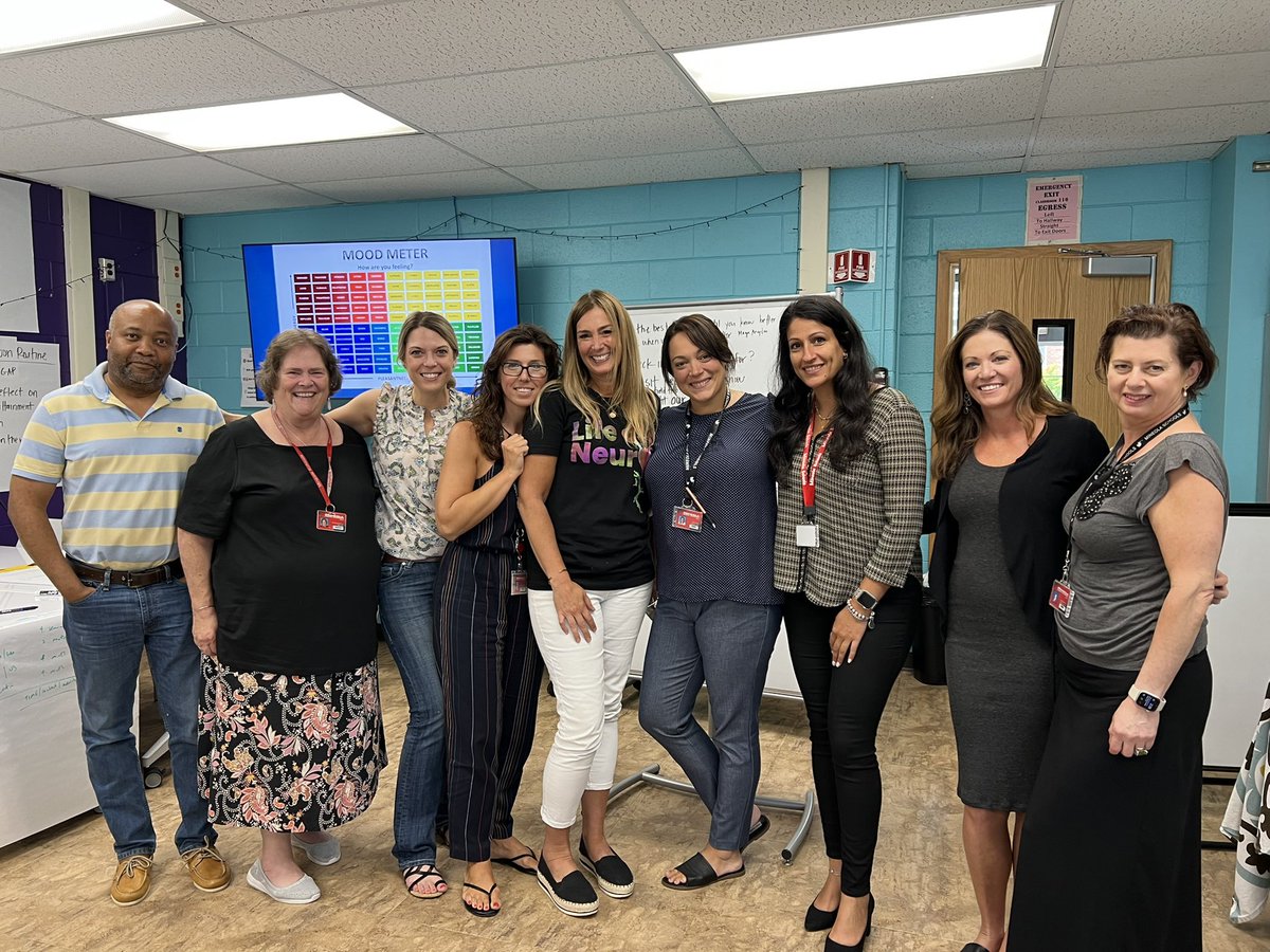 amigdalosg's tweet photo. Feeling incredibly inspired &amp; blessed today working w/ @katiemartinedu @NaglersNotions @CatherineFishm1 @ProfaMAB @whittneysmith_ @Jennmaich @victoriachogan @GoniasEducates &amp; the Synergy team as we reimagine high school!#mineolaproud #rm116 #thoughtpartners #theroomwhereithappens https://t.co/Ey5FeY6ZvF