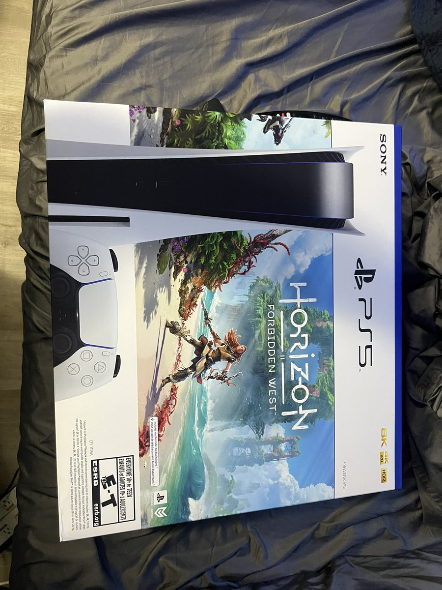 DialUpConnect's tweet photo. 2nd ps5 one for each tv 😂 #PlayStation5 https://t.co/TOttwSZJox