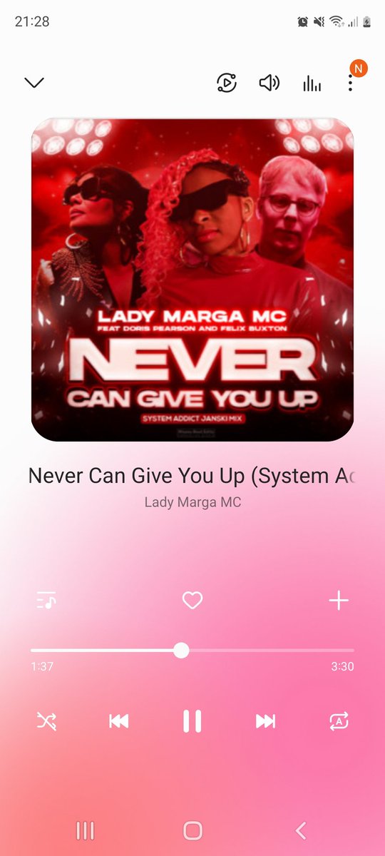 ChrisByorkB90's tweet photo. Absolutely loving hearing @TheDorisPearson on this @5starofficial classic! #systemaddict #nevercangiveyouup #ladymargamc #fivestar https://t.co/VIrvuPD0aP