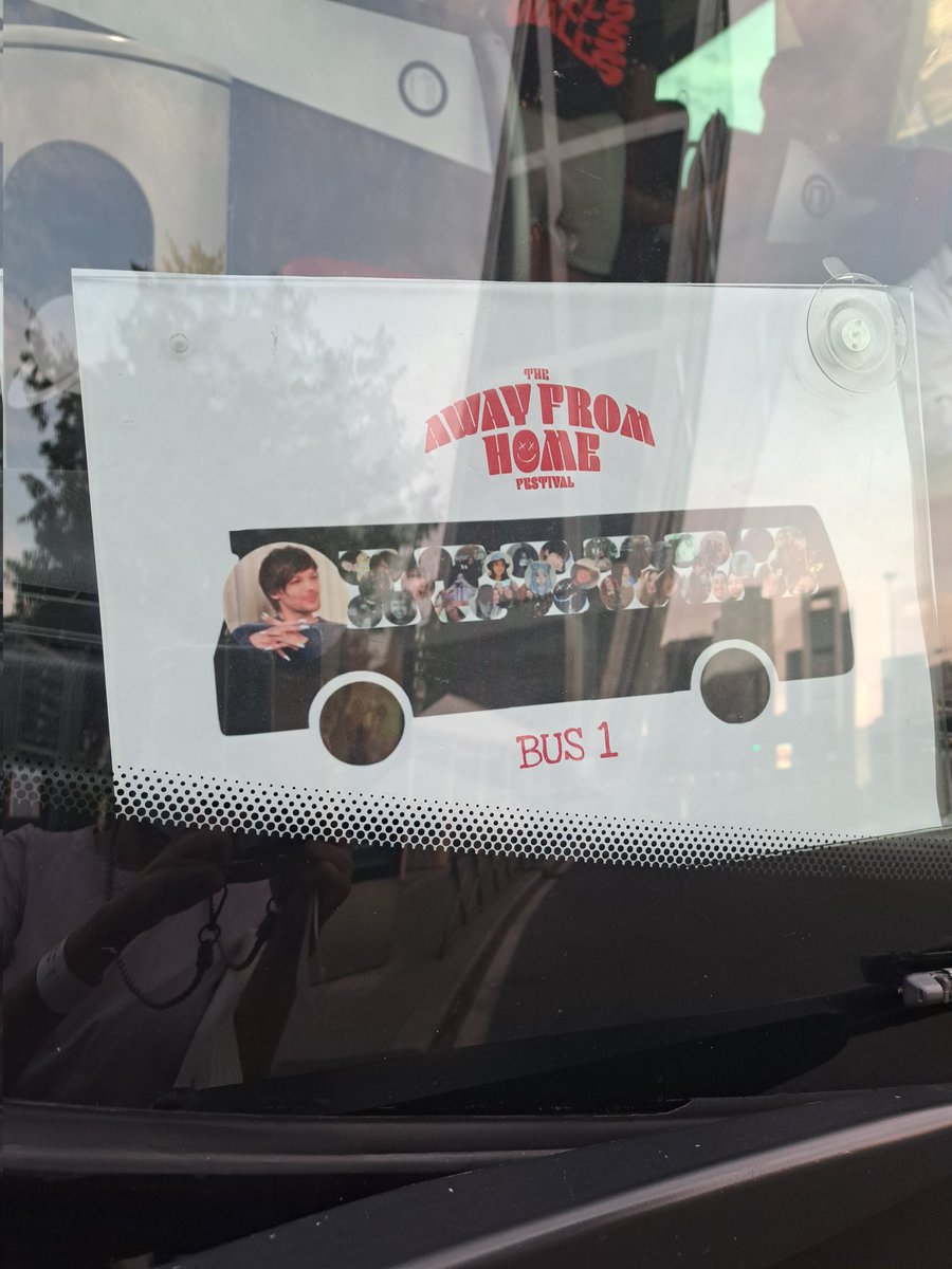 afhfmadrid's tweet photo. Bus 1 de camino al @AFHFestival ❤️‍🩹 https://t.co/Y8us7OpCAz