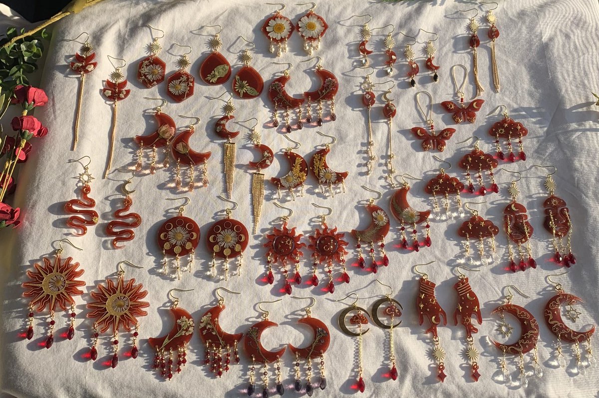 alwayssmileback's tweet photo. the burgundy collection ❤️‍🔥 https://t.co/mlFMWoz5cT
