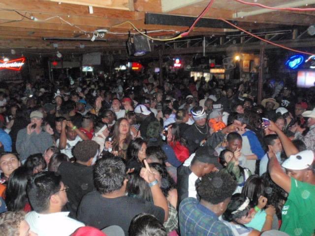 LoboBar1's tweet photo. Just in case y'all forgot how LIT it was!!!!
THE Lobo Bar!!!!!!!!! https://t.co/vcBlqVlmYE