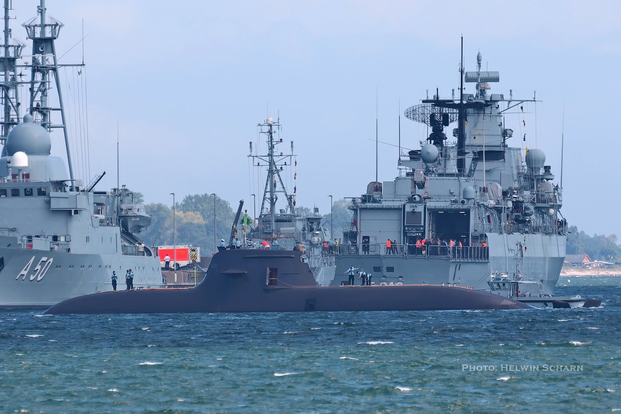 WarshipCam on Twitter