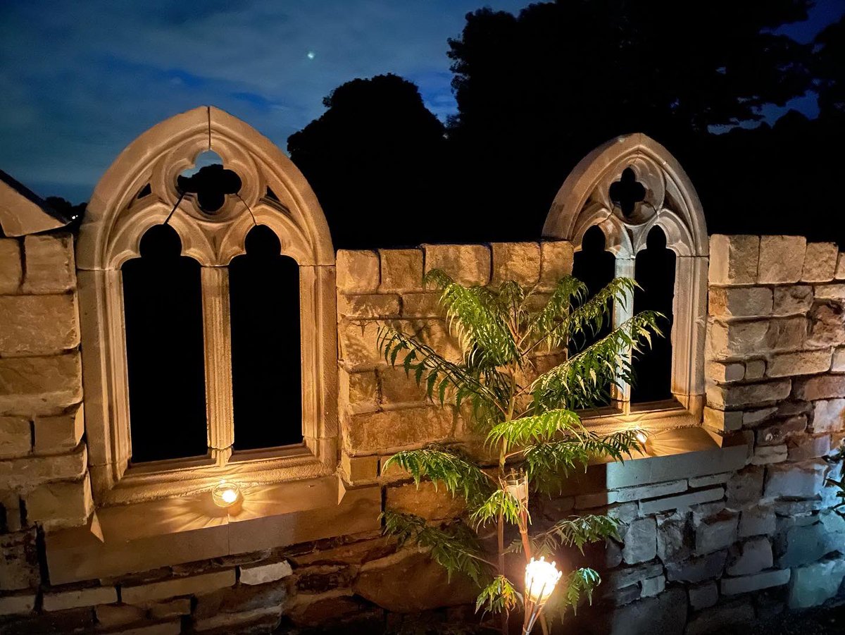 meremarc's tweet photo. So merry nights chilling in the garden 🔥🥂 https://t.co/yOuRIrOaVy