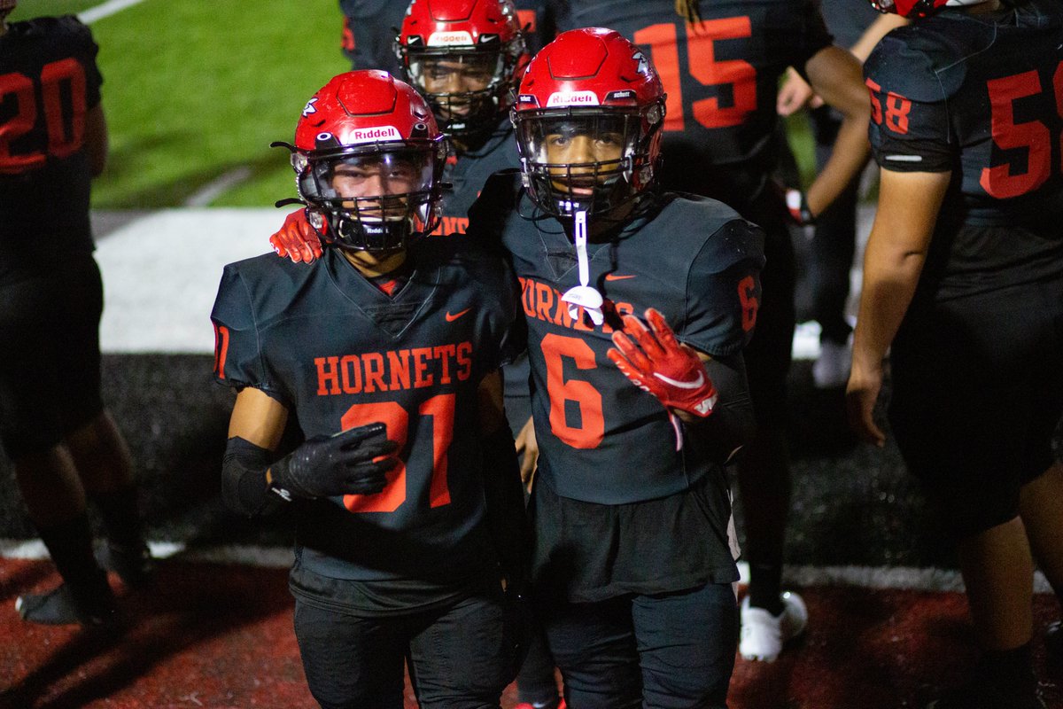 LysiaMedia's tweet photo. It's almost game time! This week @MaumelleFB will face Sylvan Hills in Sherwood! #GoHornets https://t.co/Ad8emjpVgb