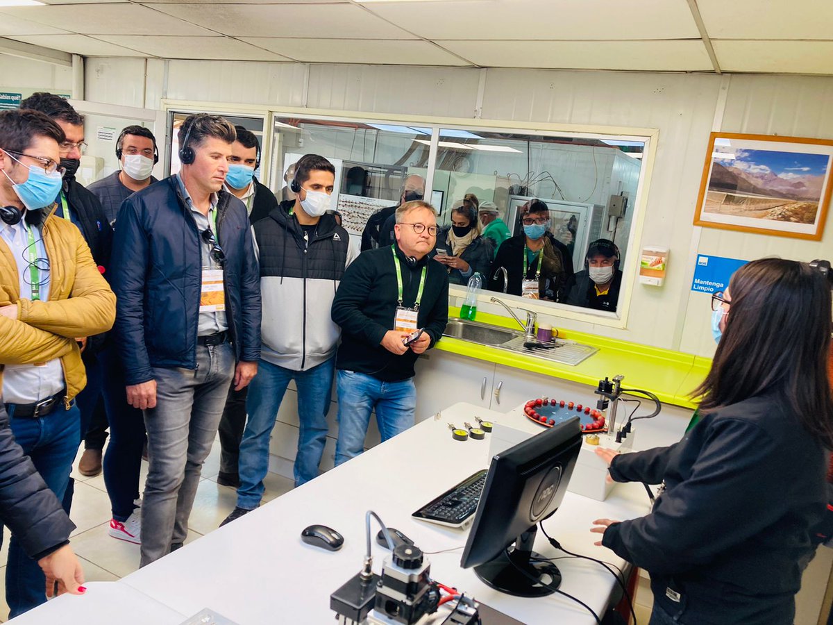 <a href="/iniachile/">INIA Chile</a>  recibió durante el mes de agosto a más de 100 productores y empresarios agrícolas de Brasil, para dar a conocer estándar nacional de calidad para la exportación, en el marco de cooperación internacional INIA. Hoy finalizó la tercera visita técnica a <a href="/iniaLaPlatina/">INIALaPlatina</a>