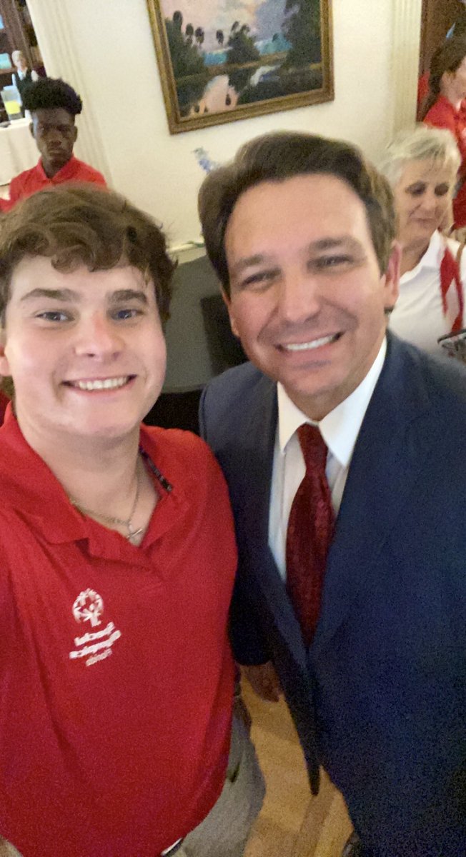 Trollyson7 tweet media