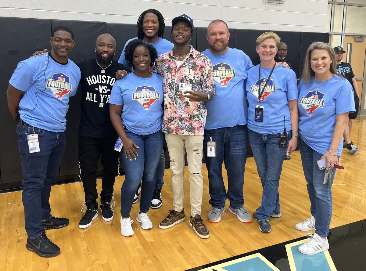 Mr. Rhodes tweet media