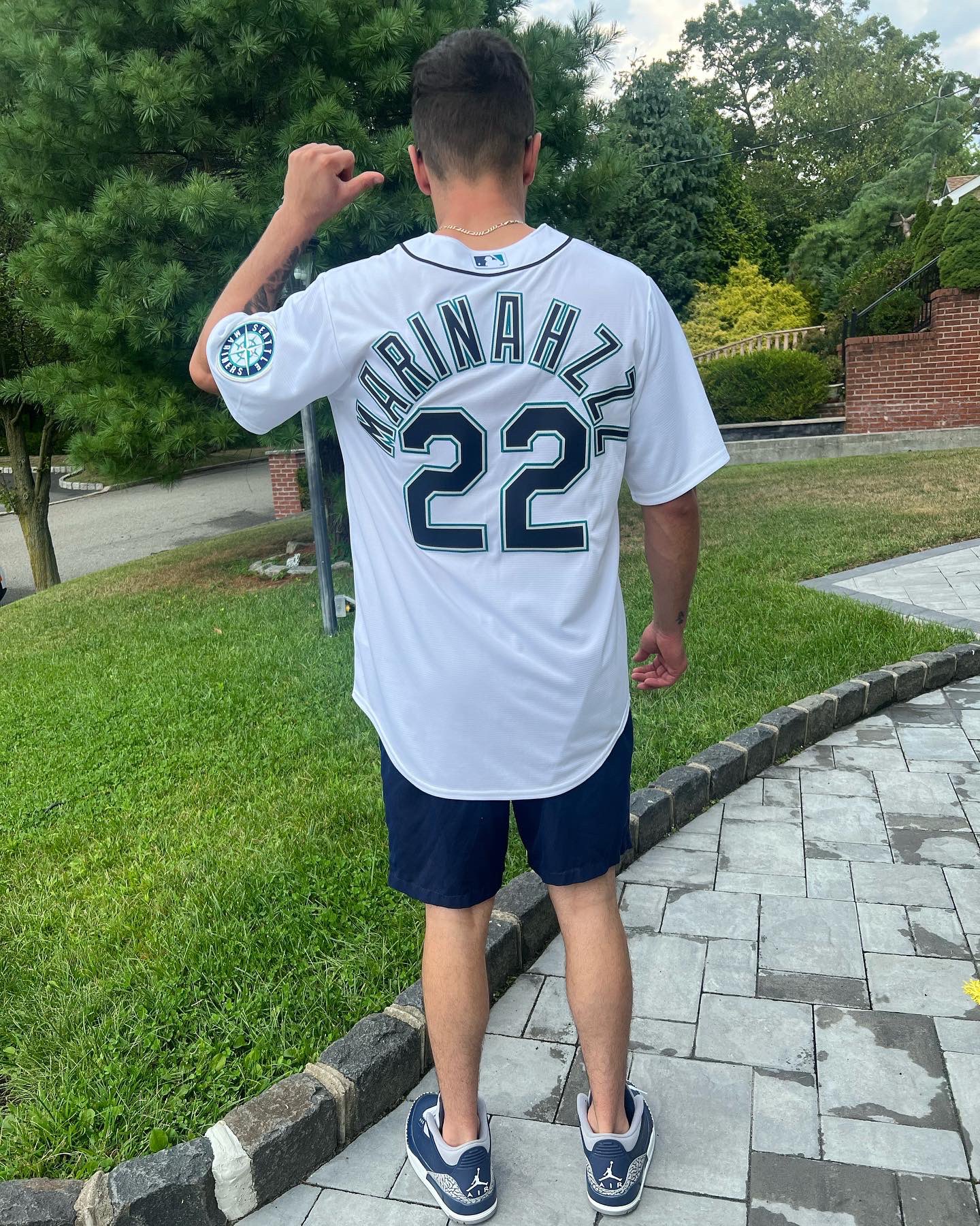 nickyscarlotta on X: HUGE SHOUTOUT to the @Mariners for sending me my own  custom “marinahzz” jersey💚💙 SEATTLE & MARINER NATION I love ya🤞🏼   / X