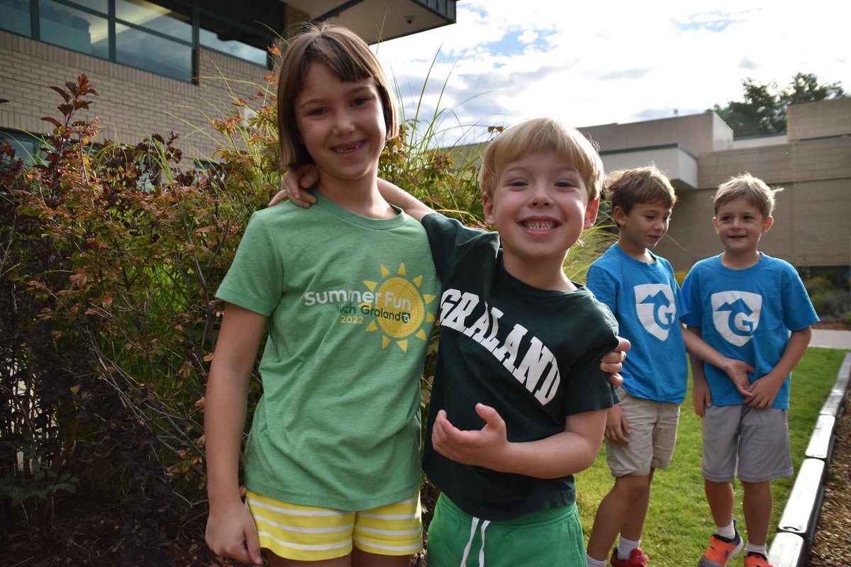 Graland's tweet photo. Spirit Day to end a great first week of school! 💚🦅 #GoGraland https://t.co/uswGVcjQrr