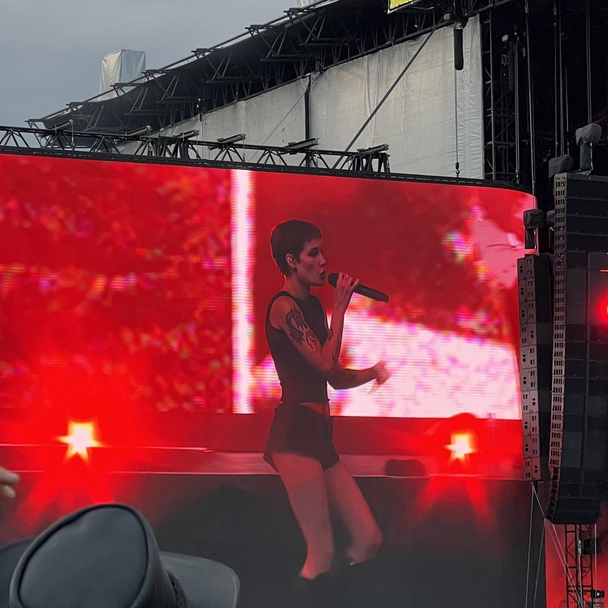 midnightcore's tweet photo. @halsey changed my life tonight 💛
What an experience Leeds was. https://t.co/ngwCFP48sq