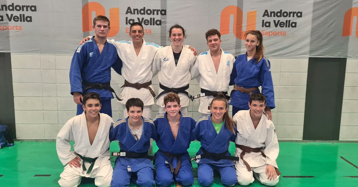 Amcp1974's tweet photo. Terminamos la Concentración Internacional de Andorra.
5 días de Judo y actividades varias.
#Judo #galiciajudo #rfejyda #adjudoferrolterra https://t.co/hDC6WKRLly